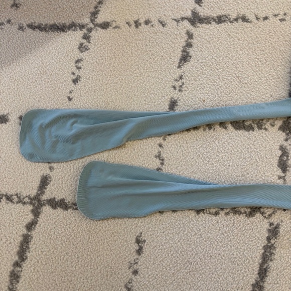 Blue Adjustable Oversized Satin Bonnet- Kitsch - Picture 6 of 10